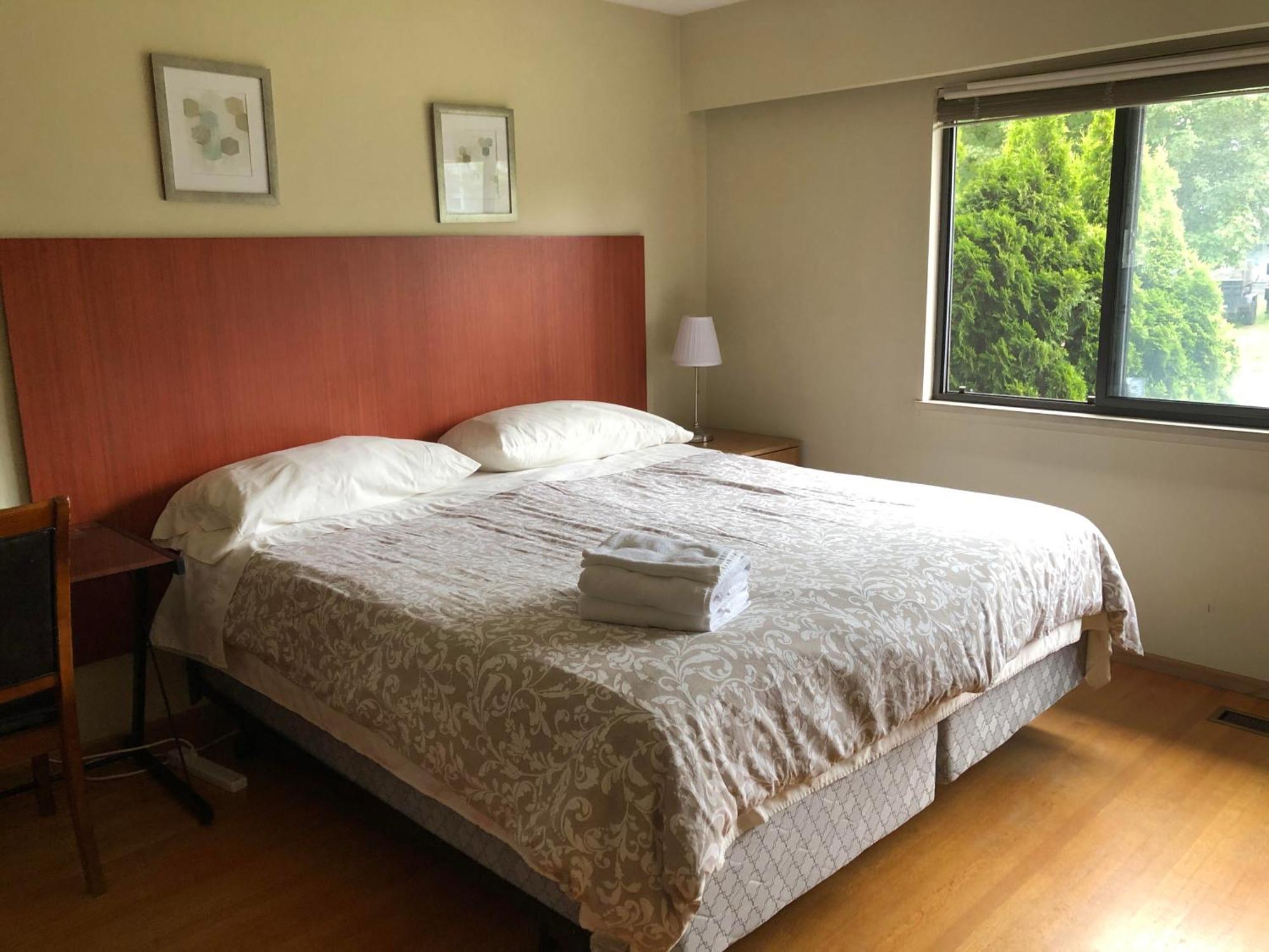 Comfort Cottage Guest House Near Subway Station, Bus And Downtown فانكوفر المظهر الخارجي الصورة
